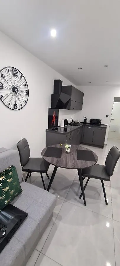 Apartman Julija 1 Ριέκα 0*,  Κροατία