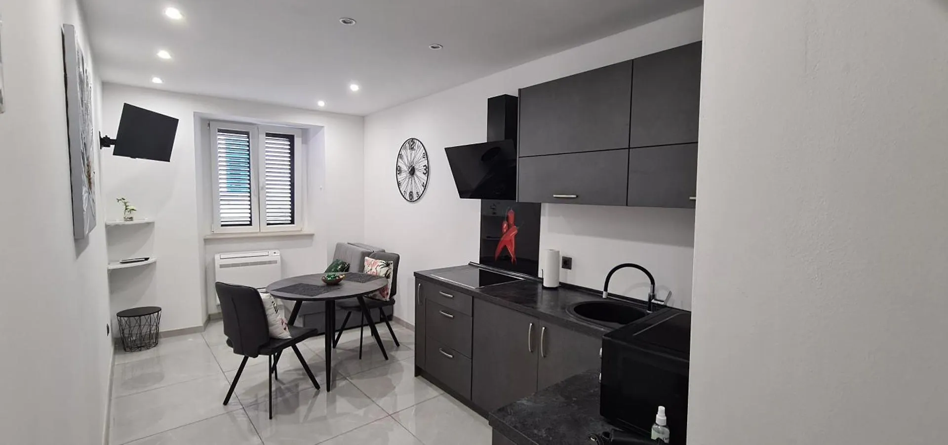 Apartman Julija 1 Ριέκα 0*,  Κροατία